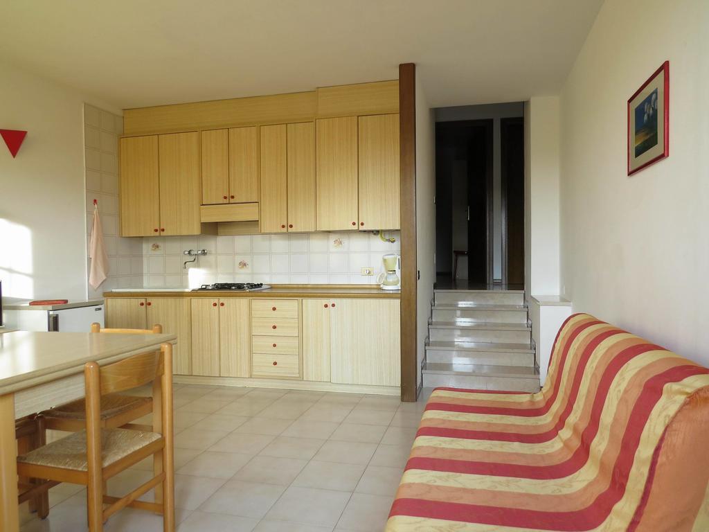 Residence Liana Albisano Торри-дель-Бенако Экстерьер фото